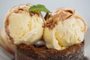 Disfrute deliciosos postres y café en Restaurante Don Cándido